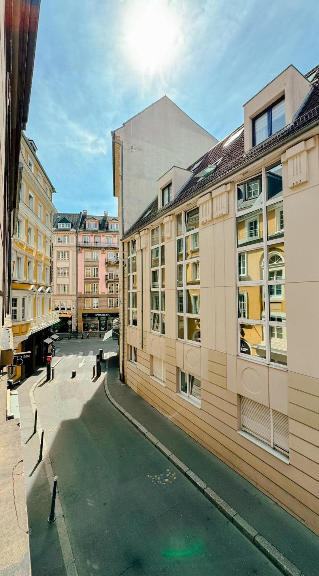 Suite Hyper Centre Strasbourg Kültér fotó